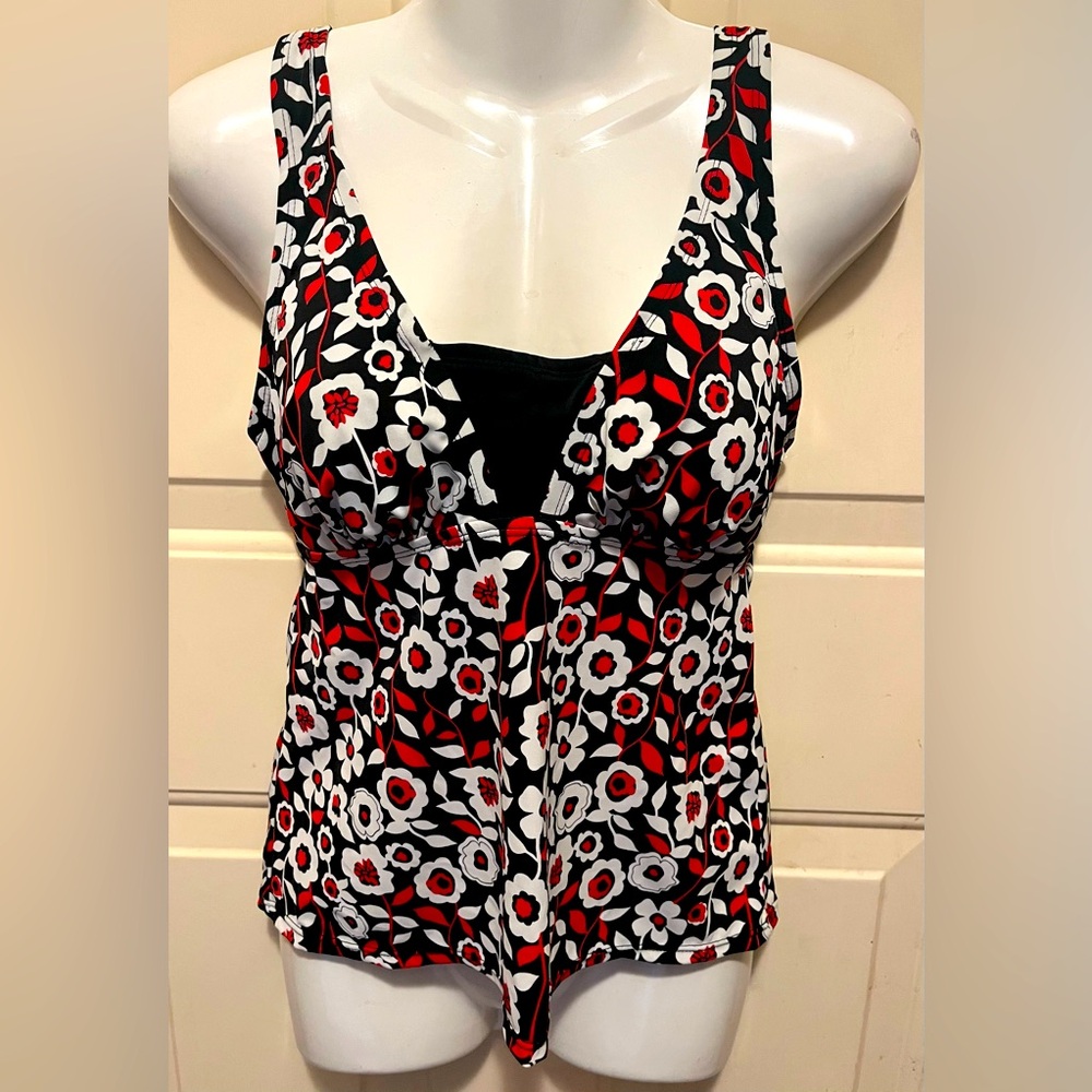 Inches Off Women’s Swimsuit Top (Size: 8)